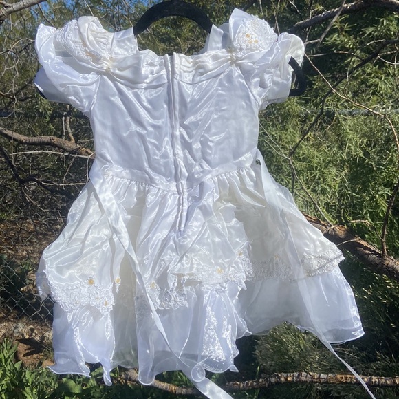 Spring Wedding Vintage White Children’s Flower Girl Dress - Picture 8 of 13